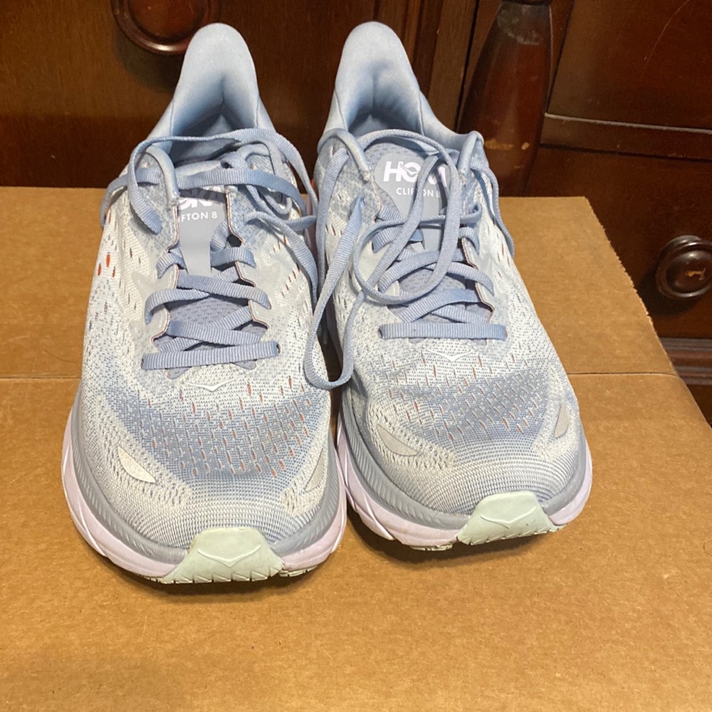 Hoka Women’s Clifton 8 Size 8.5